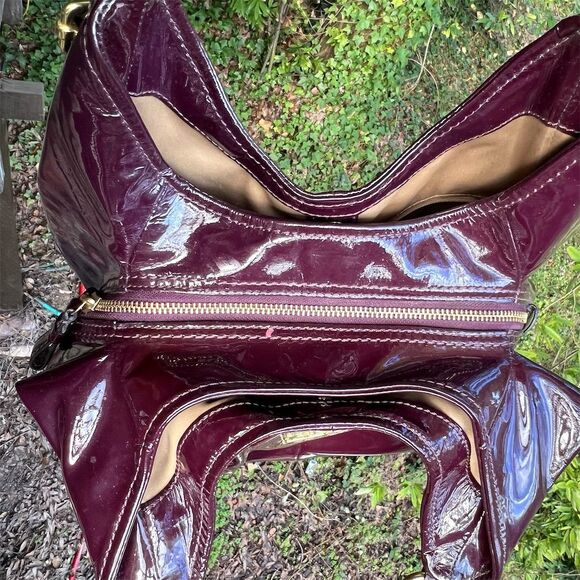 COACH Burgundy/Purple Patent Leather Madison Shoulder Bag & Wallet Set AUTHENTIC - Picture 3 of 16